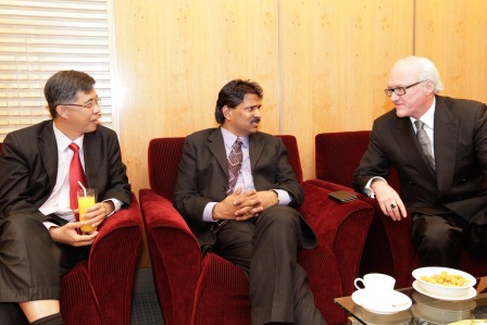 Australian High Commissioner to Malaysia, H.E. Mr Miles Kupa (right) speaking with the Deputy Minister of Foreign Affairs, Yang Berhormat Senator A. Kohilan Pillay (centre), and Parti Keadilan Rakyat Vice President and Member of Parliament for Batu, Yang Berhormat Chua Tian Chang.